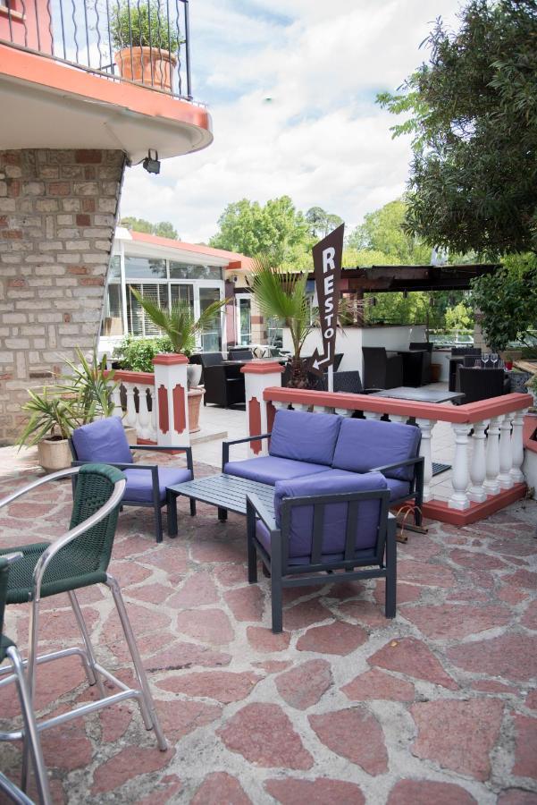 Hotel Restaurant Mon Auberge Lunel  Ngoại thất bức ảnh