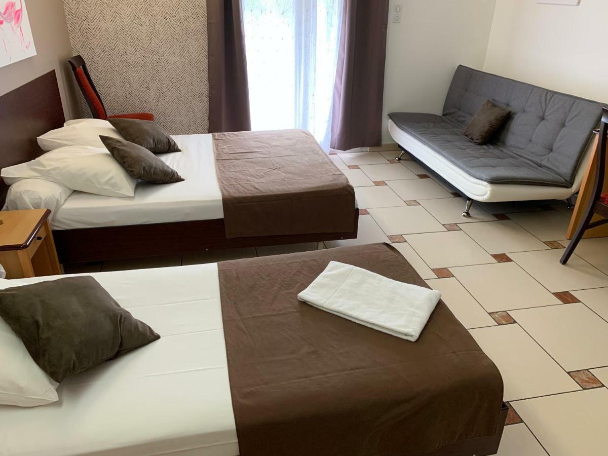 Hotel Restaurant Mon Auberge Lunel  Ngoại thất bức ảnh