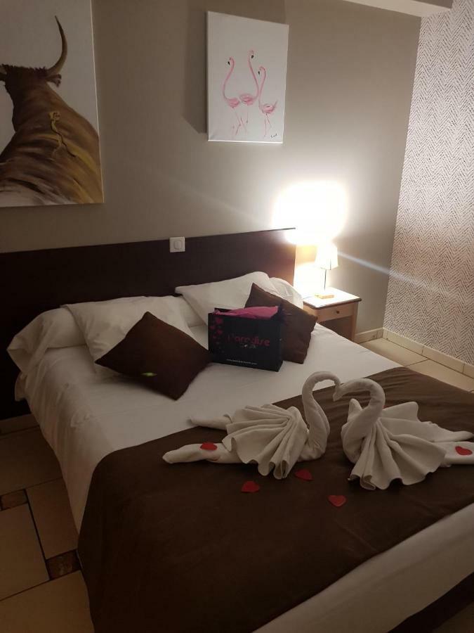 Hotel Restaurant Mon Auberge Lunel  Ngoại thất bức ảnh